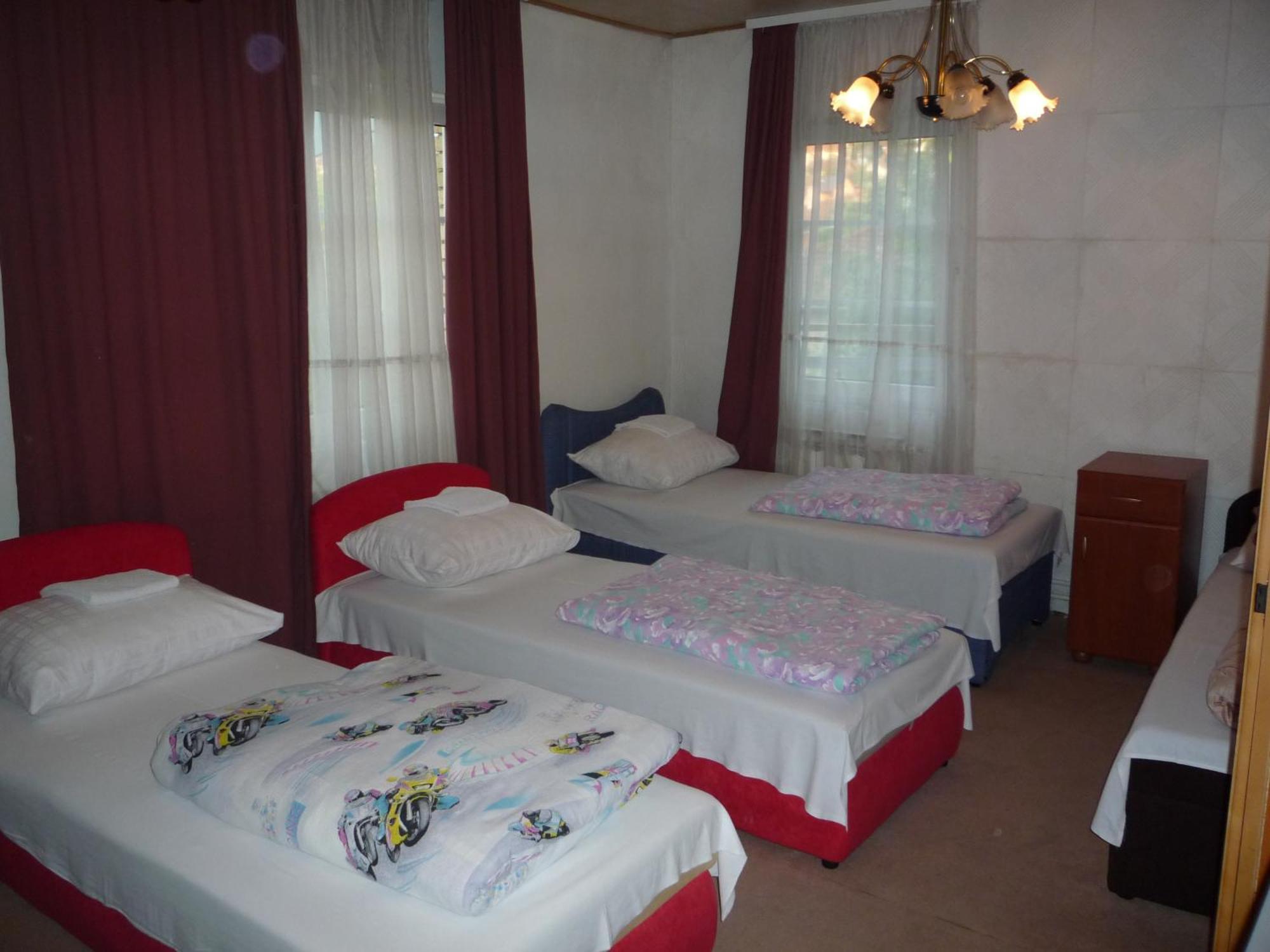Hostel Gonzo Szarajevó Kültér fotó