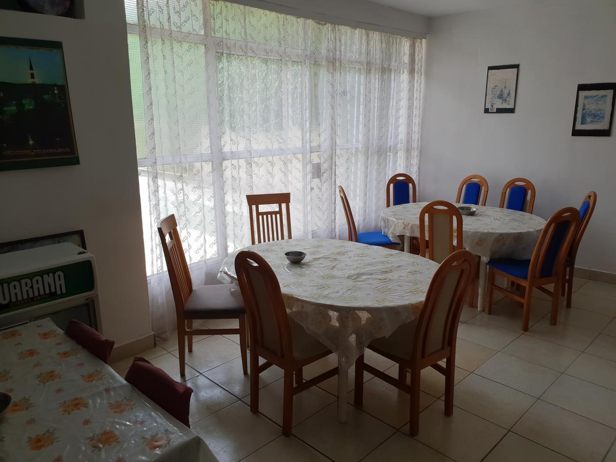 Hostel Gonzo Szarajevó Kültér fotó