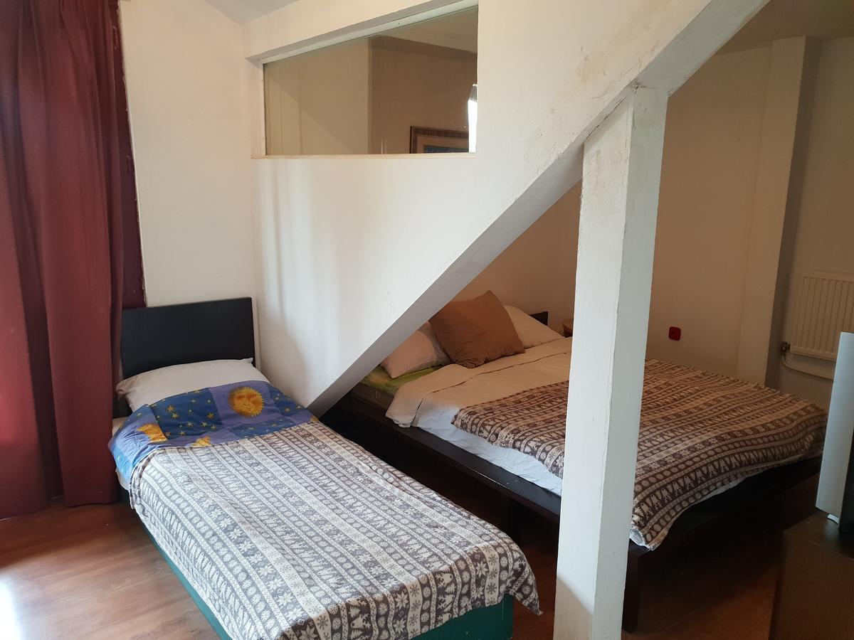 Hostel Gonzo Szarajevó Kültér fotó