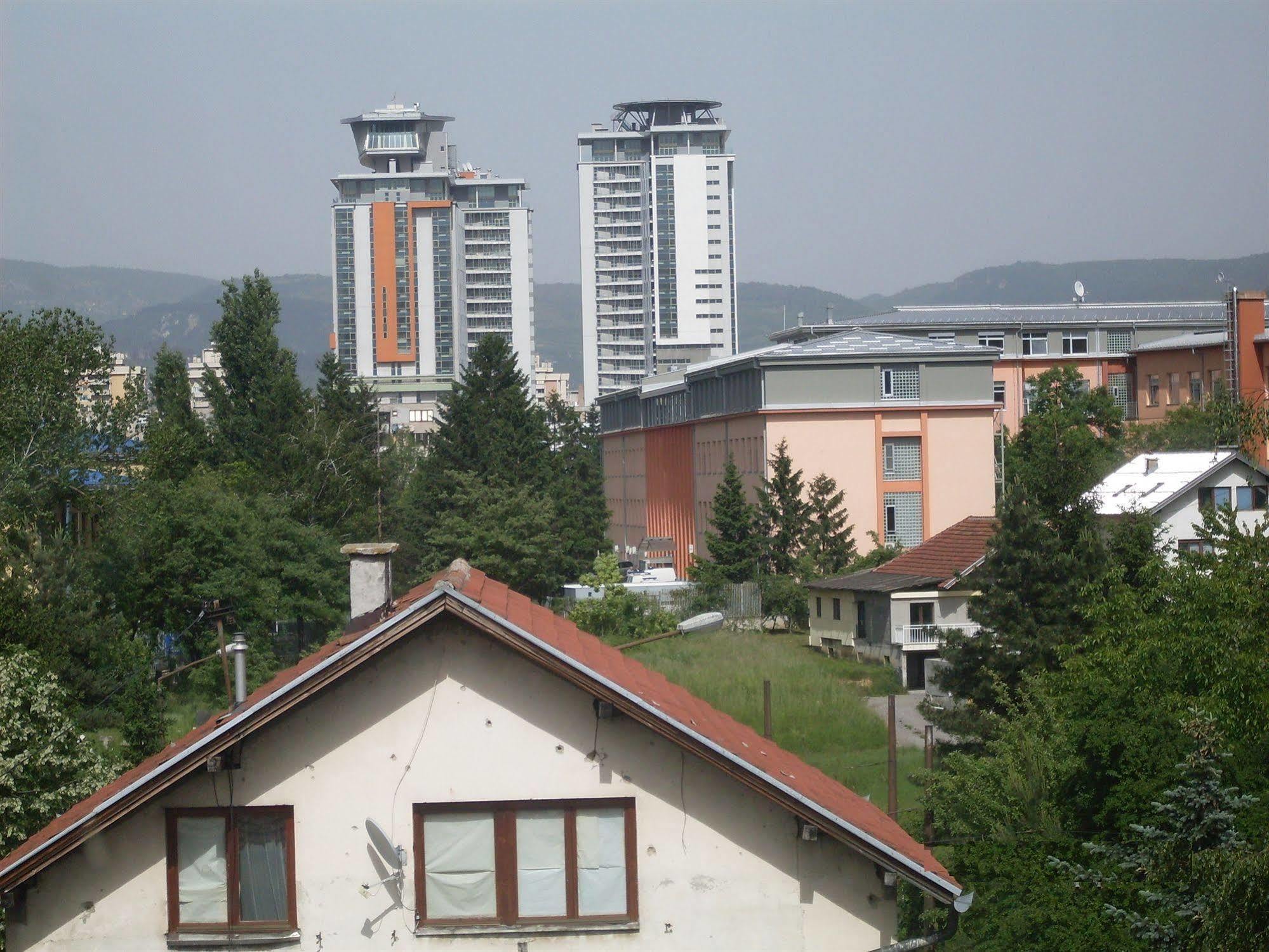 Hostel Gonzo Szarajevó Kültér fotó
